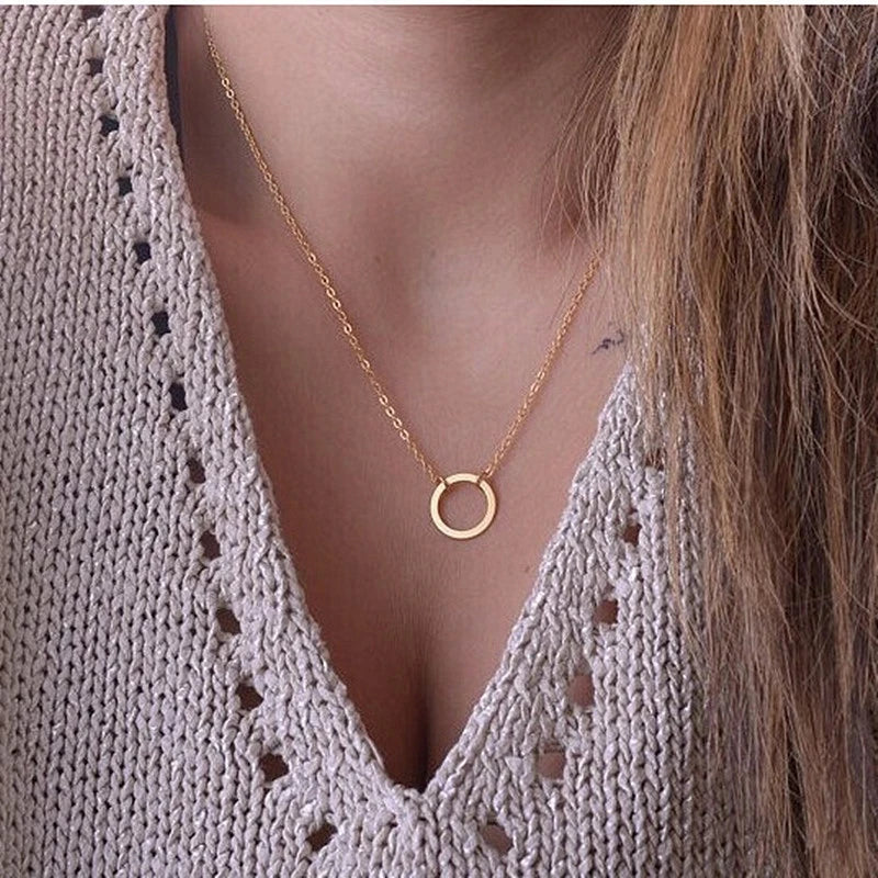 Round Stick Pendant Necklace