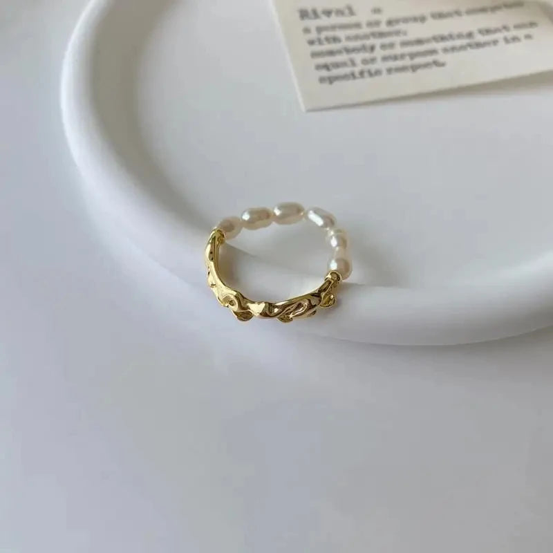 Retro Elastic Rope Pearl Ring