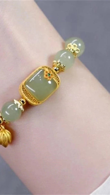 Green stone bracelet